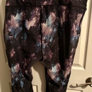 106- Torrid size 5 Leggings